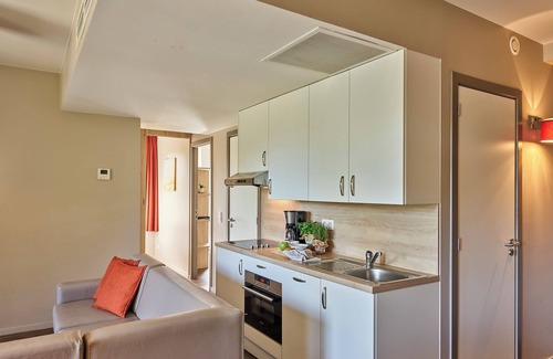 Westende Apartment | Spacious holiday apartment with balcony for 8 persons