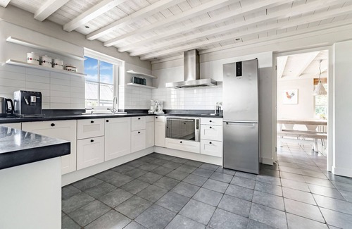 Municipality of Heiloo House | Spacious Holiday home De Pauwenhof