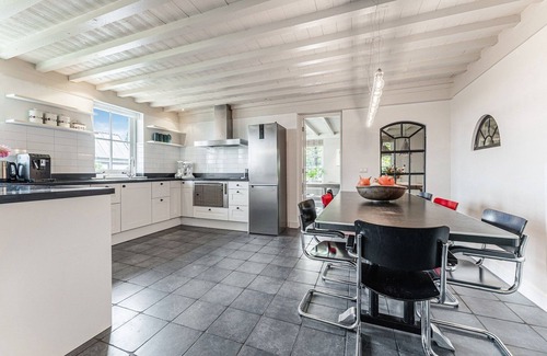 Municipality of Heiloo House | Spacious Holiday home De Pauwenhof