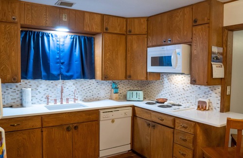 Smithville House | Spacious home 2 minutes from downtown (Pet-Friendly!)