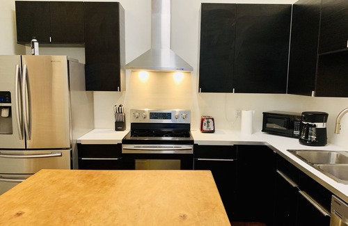 Faubourg Lafayette House | Spacious home - 4 Blocks to Streetcar and St. Charles