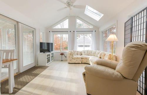 Brewster House | Spacious Home by Beach Dog Welcome