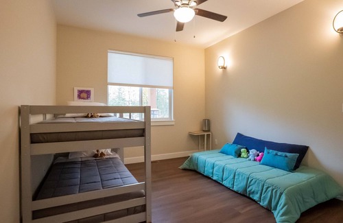Wasilla House | Spacious home in a quiet neighborhood