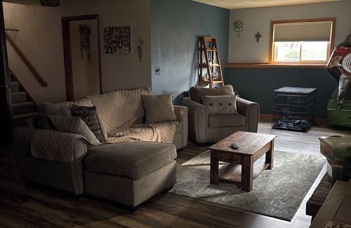 Oshkosh House | Spacious Home that is close to EAA and Shopping.