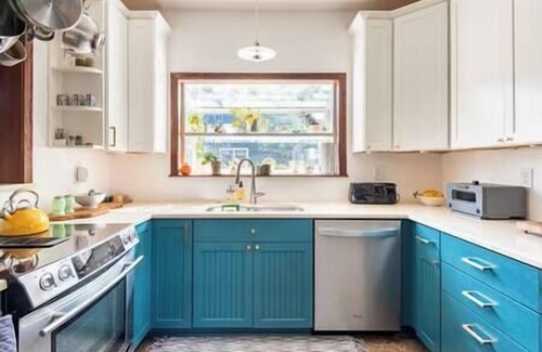Overlook House | Spacious home w/outdoor sauna near bars, eateries
