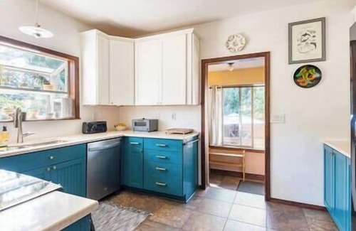 Overlook House | Spacious home w/outdoor sauna near bars, eateries