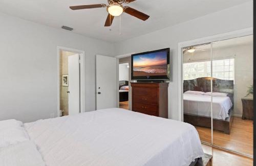 Miami Gardens House | Spacious Home With King Bed Near Stadium