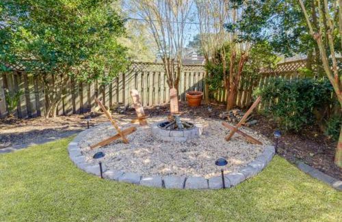 Pooler House | Spacious House Near Savannah Airport - 5 BR