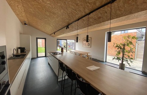 Maldegem House | Spacious house specially for workers and expats