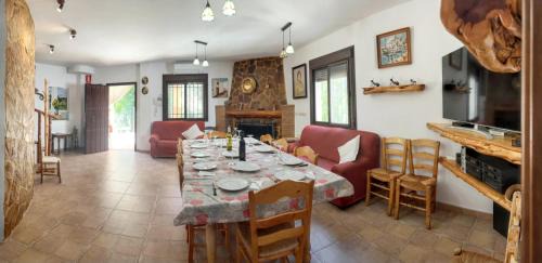 Rute Villa | Spacious House Zambra + Pool