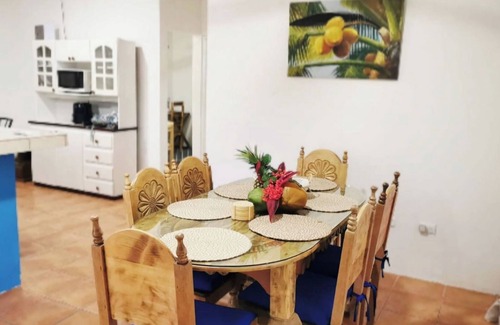 Parrita House | Spacious Isla Palo Seco Pool home, 3-bedroom house with AC & Wi-Fi