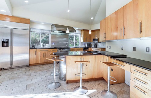 Gulph Mills House | Spacious King of Prussia Home w/2 Game Rooms