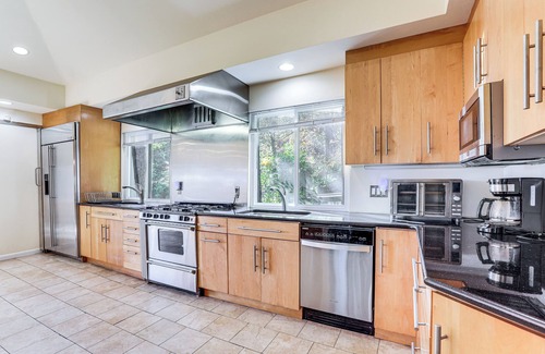 Gulph Mills House | Spacious King of Prussia Home w/2 Game Rooms