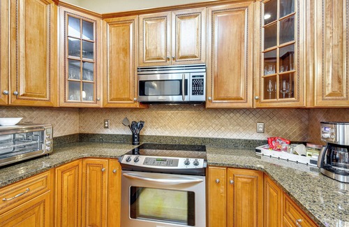 Saxony Forest House | Spacious Lake Keowee Home: Boat Slip & Pool Access