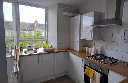 Dundee Apartment | Spacious, lively, lovely and feel right at home