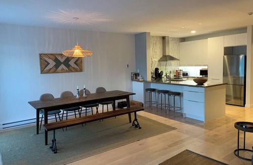 Owl's Head Ski Resort House | Spacious living on the Owl's Head mountain