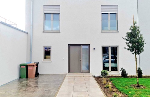 Reckange-sur-Mess Villa | Spacious & Luxurious 5 bedrooms House