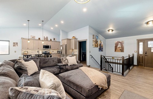 Sturgis House | Spacious mountain view home with gas fireplace, game room & heated 4 car garage