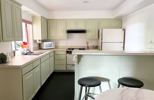 Mount Wilson House | Spacious nature retreat w fruit orchard & mountain views, near downtown Pasadena