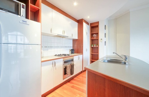 West Perth Apartment | Spacious New York Style Loft with Balcony