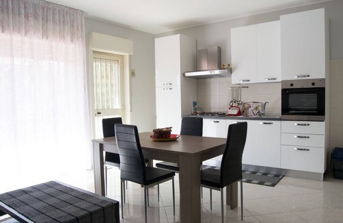 Fondachello Apartment | Spacious newly renovated apartment a few steps from the sea