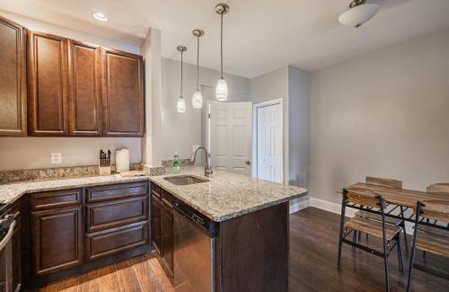 Fairlawn House | Spacious NICE 3-Bedroom House in DC with Parking