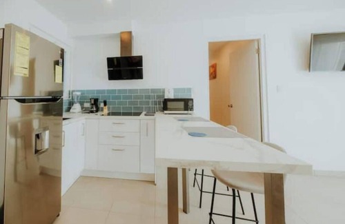 Rancho House | Spacious ocean-view getawaynn
