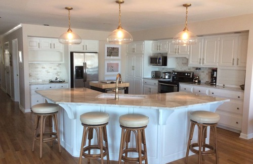 Prospect House | Spacious Ohio riverfront retreat in Louisville, gorgeous view, on Bourbon Trail.