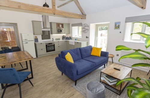 Haresfield House | Spacious one bed Cottage on Peaceful Cotswold Farm