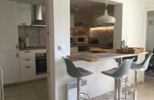 Dernacueillette House | Spacious Pied à Terre with courtyard garden
