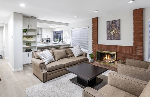 Northwood House | Spacious & Private 4 Bed Home in Northwood, Irvine