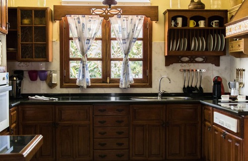 Guime Ski Chalet | Spacious, quiet house with heated pool and large garden.