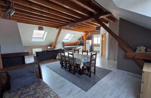 Dangolsheim Apartment | Spacious, quiet, with garage on the wine route, near Strasbourg and Obernai.