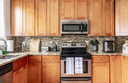 16th Street Heights House | Spacious, Relaxing & Gorgeous 4 Bed 4 Bath Entire House in DC!