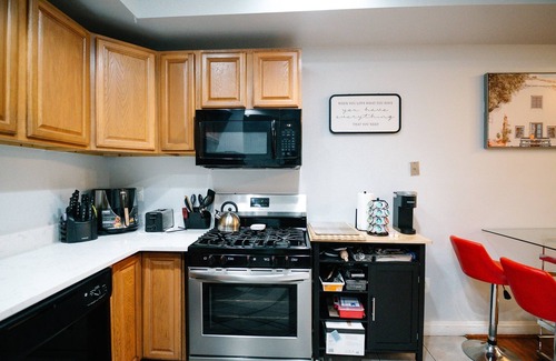 Park View House | Spacious, Relaxing & Gorgeous 5 Bed 4 Bath Entire House in DC!