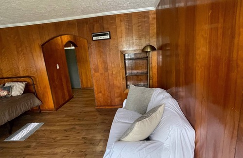Middlesboro House | Spacious Renovated Ranch Retreat near Tackett Creek & Cumberland Gap Park, & LMU