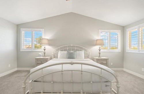 Red Mountain Ranch House | Spacious Retreat with Pool Heated Spa & Golf Course View