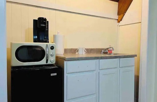 Moss Apartment | Spacious roomClean safe and comfort.
