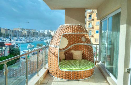 Ta' Xbiex Apartment | Spacious Seafront 3bedrooms, sea view balcony GOTAX-1