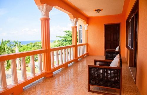 Boscobel Villa | Spacious Seaside Retreat with Breathtaking Views & Grand Design - Near Ocho Rios