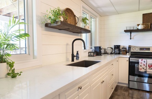 Loyalist House | Spacious Studio Basement Apartment Horse Farm Stay