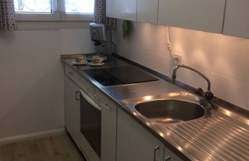 Davos-Dorf Apartment | Spacious studio for 1-3 people. with balcony, swimming pool and sauna, Davos-Dorf