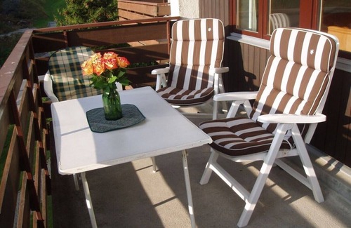 Davos-Dorf Apartment | Spacious studio for 1-3 people. with balcony, swimming pool and sauna, Davos-Dorf