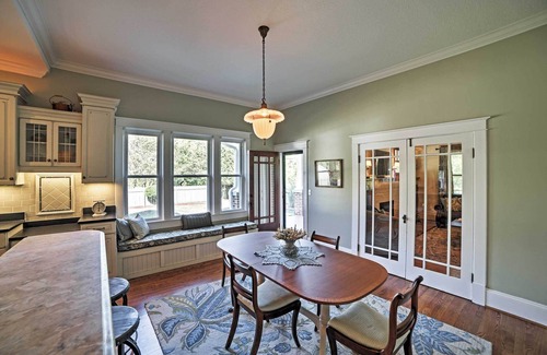 Cleveland House | Spacious & Stunning Cleveland Getaway on 1 Acre