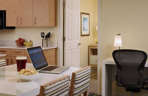 Somerset Hotel | Spacious Suite with Home-Like Comfort, Seasonal Pool, Pet-Friendly
