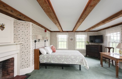 North Berwick Hotel | Spacious Suite in a farm setting-20 mins to the ocean-#2-Abbott Brook Inn