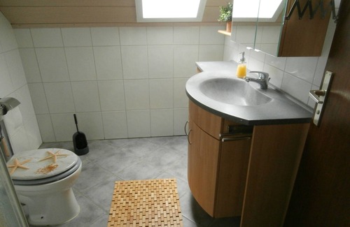 Maichingen Apartment | Spacious Three-Room Maisonette Apartment 100 sqm