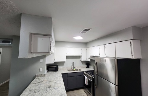 Biggs Field House | Spacious Townhome in El Paso East