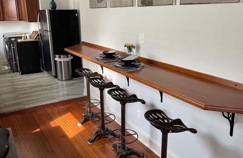 Marlyville - Fontainebleau Apartment | Spacious Uptown/Fountainbleu Home