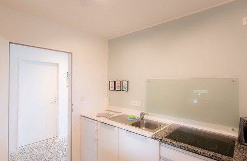 Stinteck Apartment | Spacious vacation apartment with garden, surrounded by greenery.